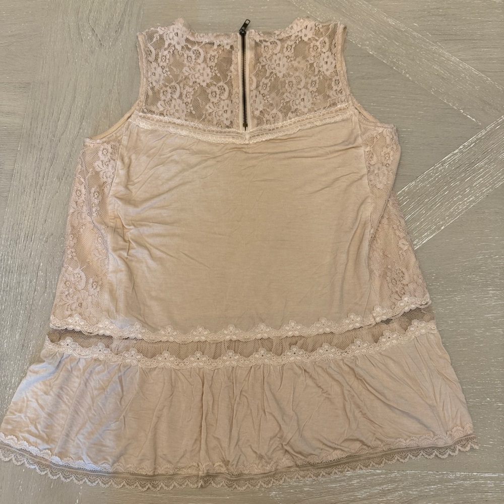 POL Cream Lace Peplum Camisole Tank Top - Picture 9 of 10